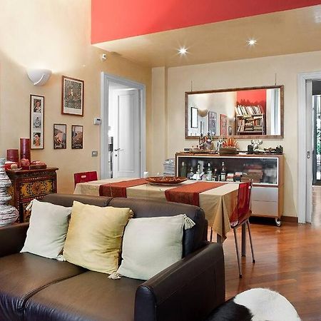 Apartment With Terrace In Central มิลาน ภายนอก รูปภาพ